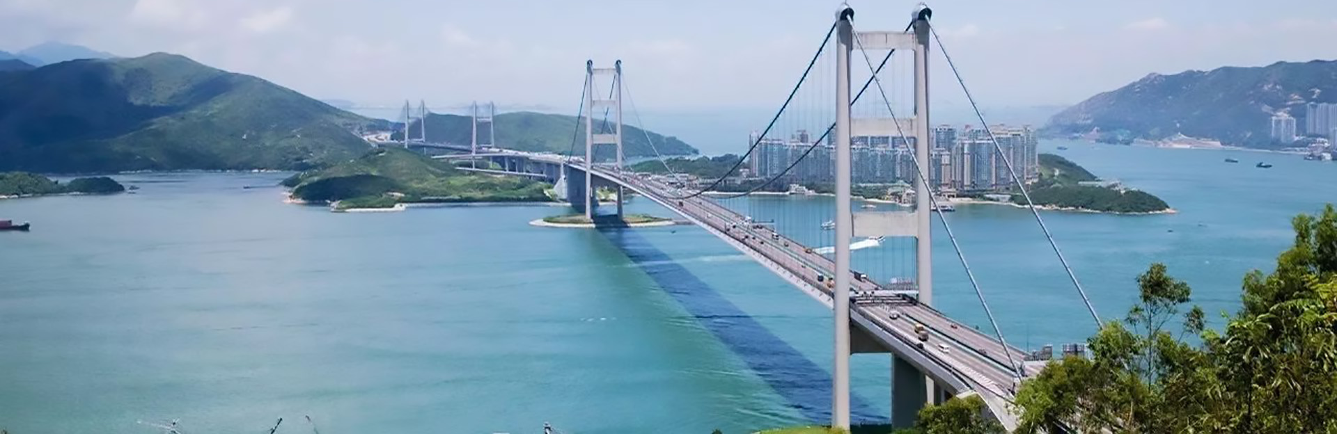 世界最长行车及铁路两用吊桥——香港青马大桥