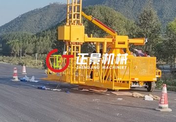 广东江门273省道高速桥下水管安装