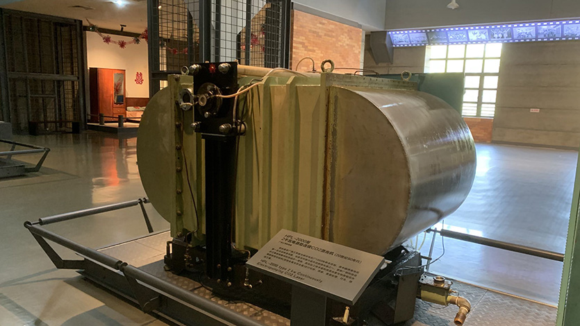 HPL-2000型2千瓦电激励连续CO2激光机